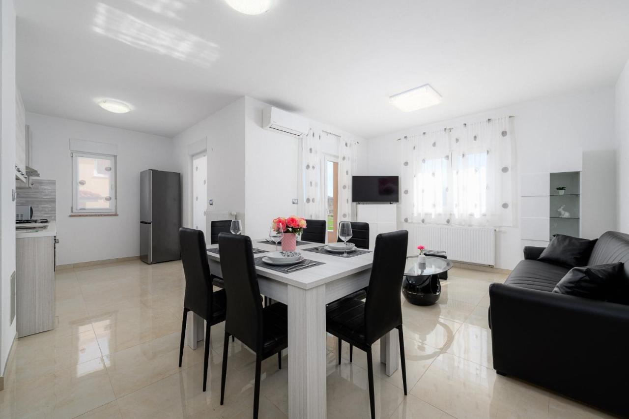 Stancija Amoroso Porec Apartments Ngoại thất bức ảnh